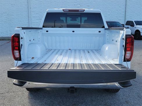 New 2026 GMC Sierra 1500 SLE w/ Preferred Package image 6
