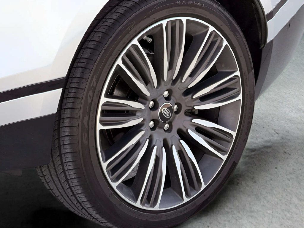 Used 2019 Land Rover Range Rover Velar R-Dynamic SE AWD/4WD image 36