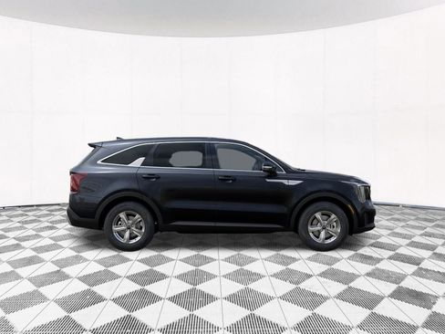 New 2026 Kia Sorento LX FWD image 10
