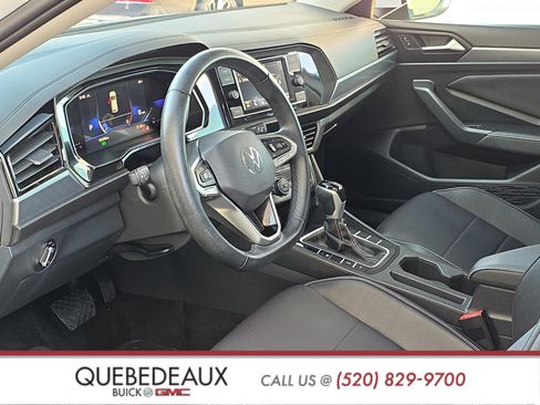 Used 2024 Volkswagen Jetta SE w/ Panoramic Sunroof Package FWD image 10
