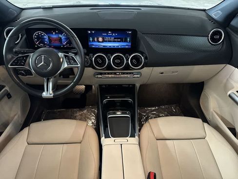 Used 2025 Mercedes-Benz GLA 250 4MATIC image 23