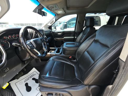 Used 2020 Chevrolet Silverado 1500 RST w/ True North Edition AWD/4WD image 5