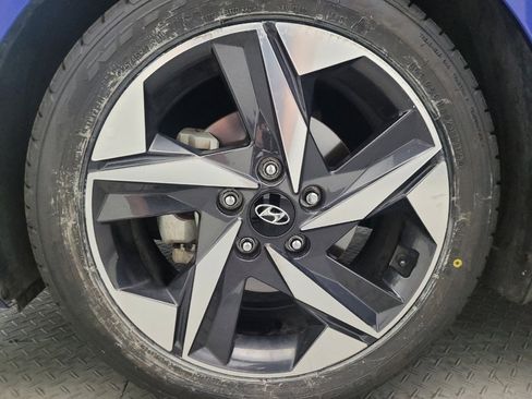 Used 2023 Hyundai Elantra SEL w/ Convenience Package image 31