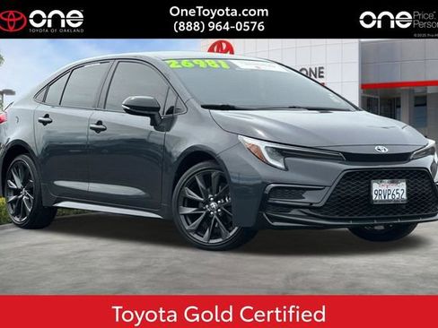 Certified 2025 Toyota Corolla SE FWD image 1