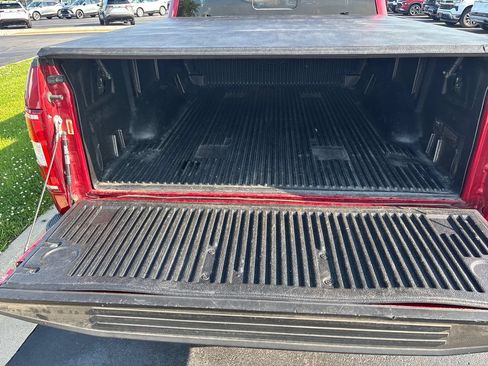 Used 2018 Ford F150 XLT w/ Equipment Group 302A Luxury AWD/4WD image 30