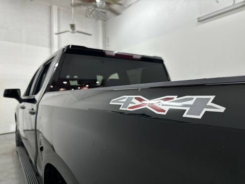 Used 2021 Chevrolet Silverado 1500 LT AWD/4WD image 19