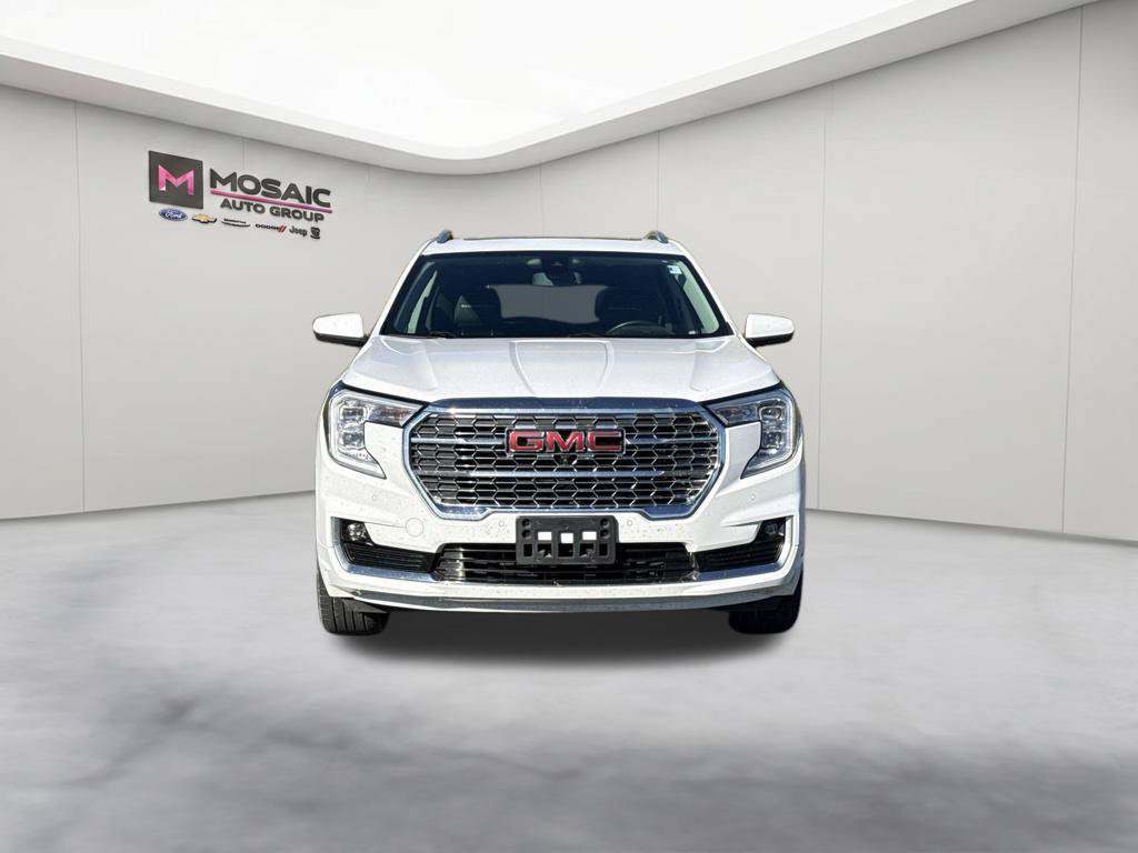 Used 2024 GMC Terrain Denali w/ LPO, Floor Liner Package AWD/4WD image 3