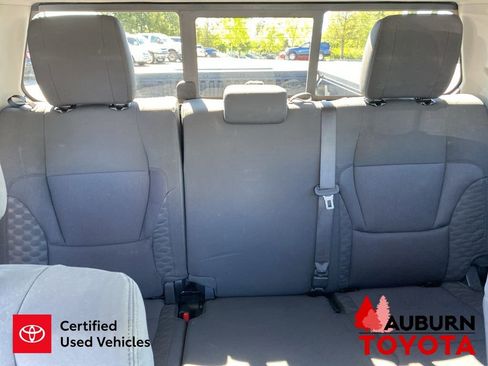 Used 2022 Toyota Tundra SR5 w/ SR5 Convenience Package AWD/4WD image 21