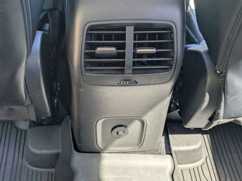 Used 2024 Ford Escape SE FWD image 29