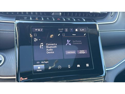 Used 2024 Jeep Grand Cherokee Altitude AWD/4WD image 17