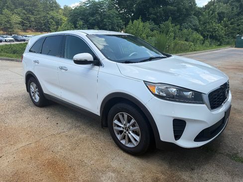 Used 2020 Kia Sorento LX FWD image 4