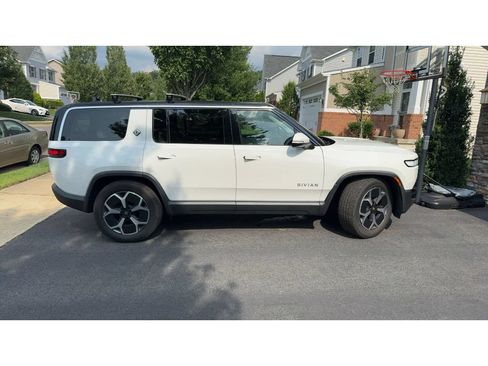 Used 2024 Rivian R1S Adventure AWD/4WD image 3