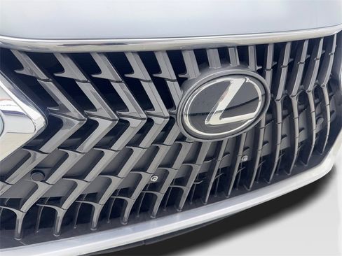 Used 2023 Lexus ES 300h w/ Premium Package image 25