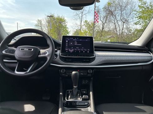 Used 2022 Jeep Compass Latitude w/ Convenience Group image 13