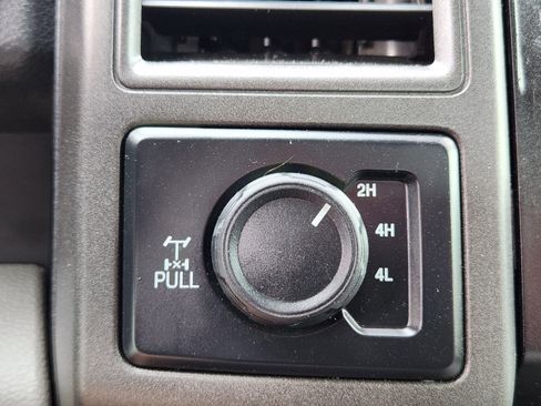 Used 2022 Ford F250 XL w/ Power Equipment Group image 21