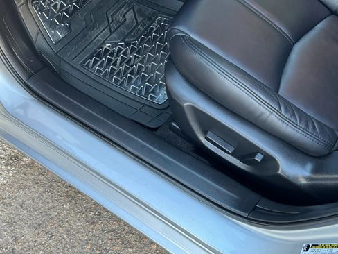 Used 2018 MAZDA MAZDA3 Touring FWD image 32