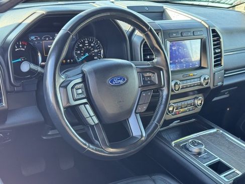 Used 2020 Ford Expedition Limited image 16