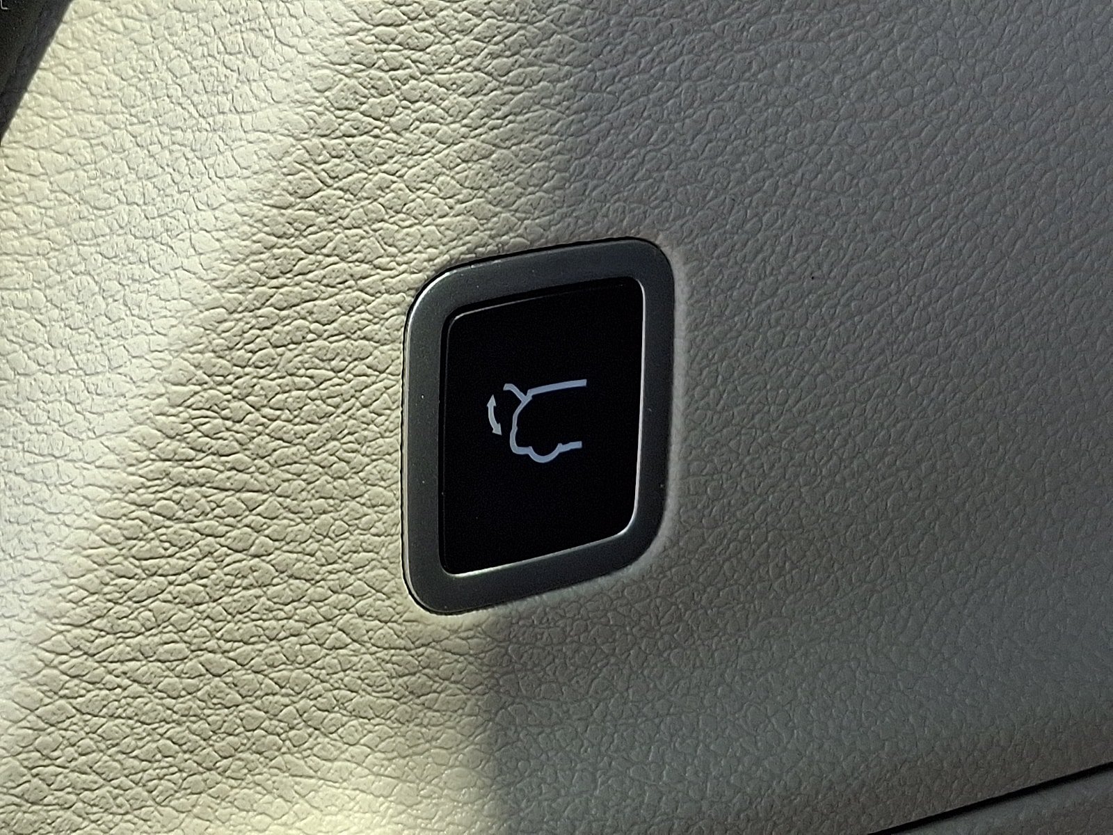 Certified 2023 Chrysler Pacifica Touring-L FWD image 32
