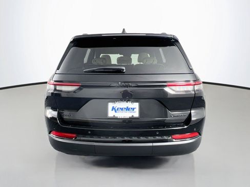 Used 2023 Jeep Grand Cherokee Limited w/ Black Appearance Package AWD/4WD image 5