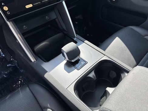 Used 2024 Land Rover Discovery Sport S image 26