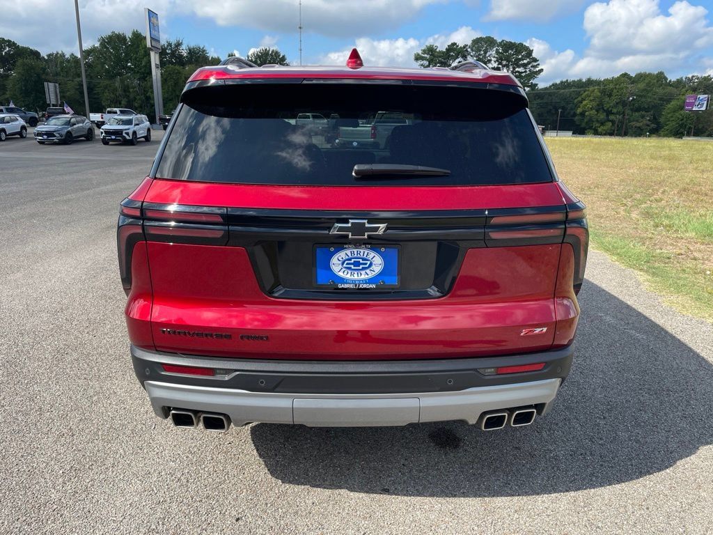 Used 2024 Chevrolet Traverse Z71 w/ LPO, Floor Liner Package AWD/4WD image 5
