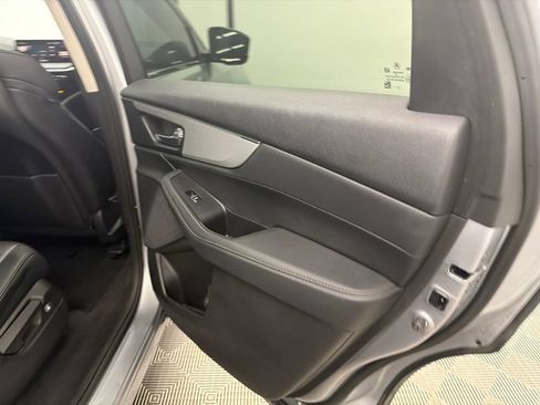 Used 2023 Acura MDX SH-AWD image 18