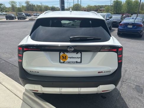 Used 2025 Nissan Kicks SR AWD/4WD image 7
