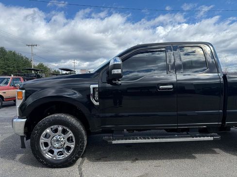 Used 2021 Ford F350 Lariat w/ Chrome Package image 7