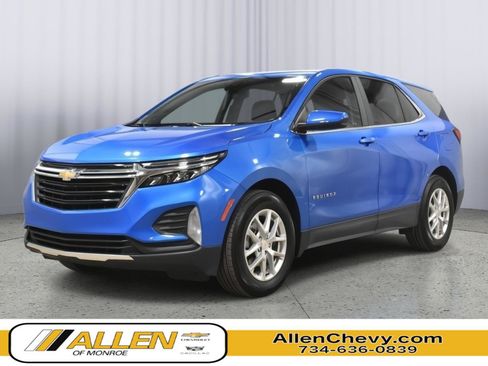 Used 2024 Chevrolet Equinox LT w/ LPO, Floor Liner Package FWD image 1