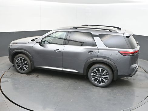 New 2026 Nissan Pathfinder Platinum FWD image 36