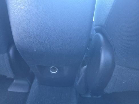 Used 2017 Toyota RAV4 LE image 13