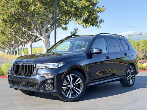 Used 2022 BMW X7 M50i AWD/4WD image 4
