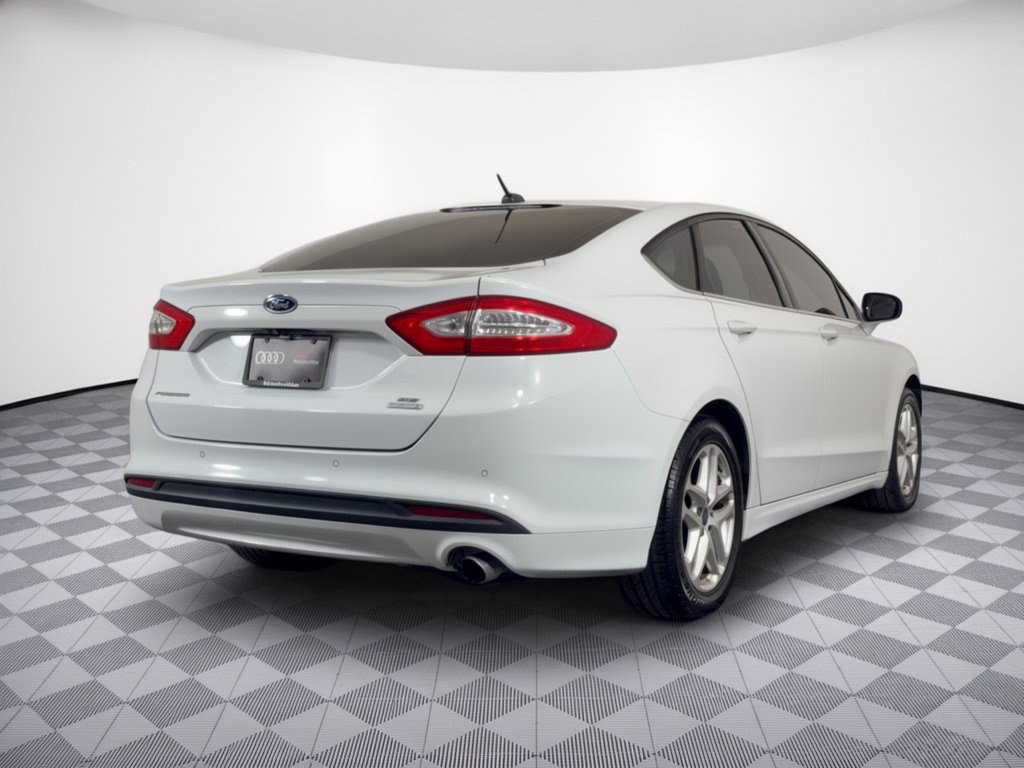 Used 2014 Ford Fusion SE FWD image 9
