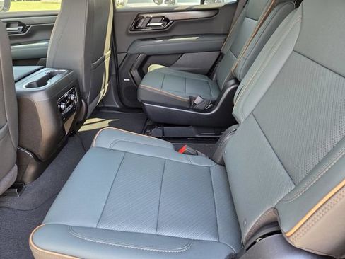 New 2026 GMC Yukon AT4 w/ AT4 Premium Package AWD/4WD image 29
