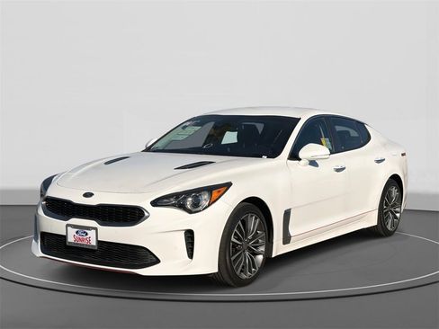 Used 2019 Kia Stinger image 1