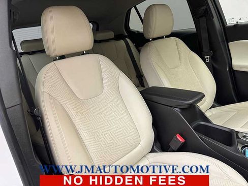 Used 2020 Buick Encore GX Essence w/ Experience Buick Package AWD/4WD image 21