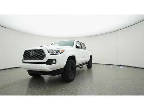 Used 2022 Toyota Tacoma TRD Sport w/ Technology Package AWD/4WD image 37