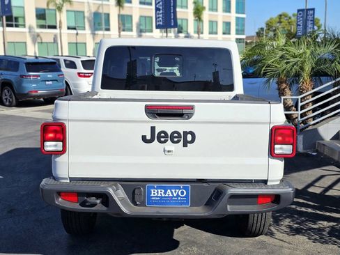 New 2026 Jeep Gladiator Sport AWD/4WD image 6