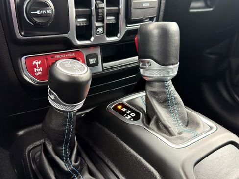 Used 2022 Jeep Wrangler Unlimited Rubicon 4xe image 9