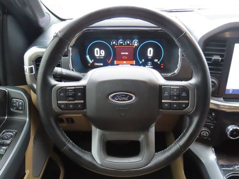 Used 2022 Ford F150 Lariat image 10