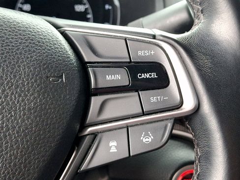 Used 2018 Honda Accord Sport image 23
