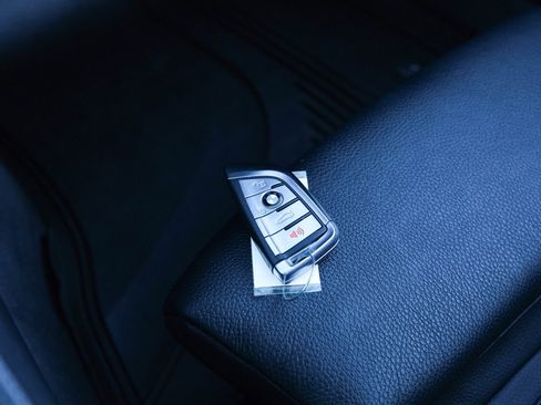 Used 2018 BMW 540i w/ M Sport Package image 42