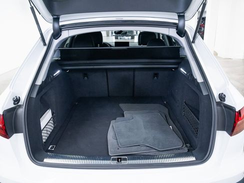 Used 2024 Audi A4 2.0T allroad Premium image 8