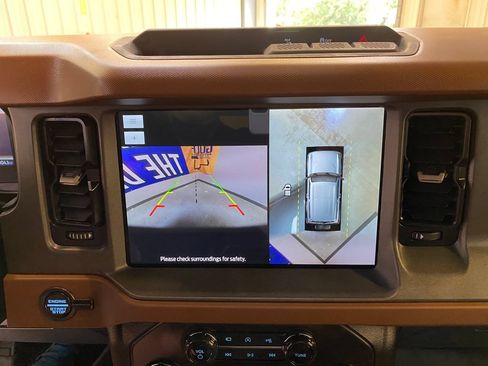Used 2024 Ford Bronco Outer Banks AWD/4WD image 43