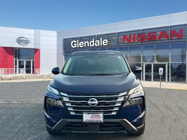 Certified 2025 Nissan Rogue SV AWD/4WD image 2