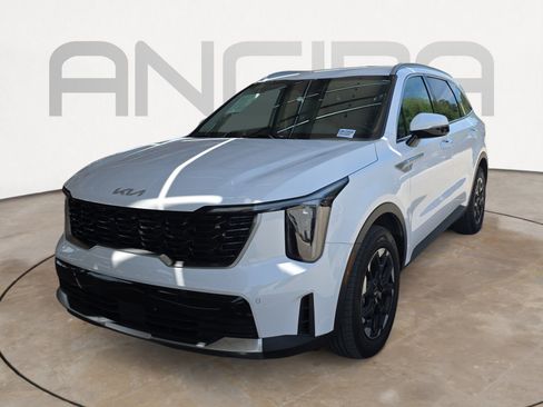 Certified 2025 Kia Sorento S FWD image 4