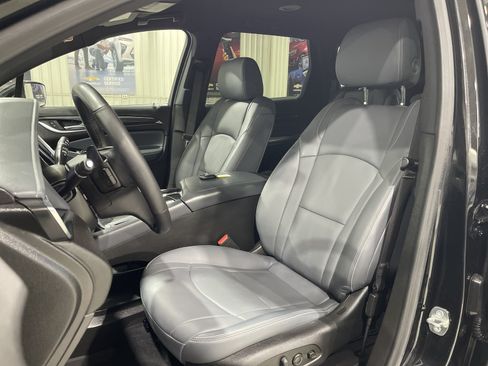 Used 2023 Buick Enclave Premium AWD/4WD image 19