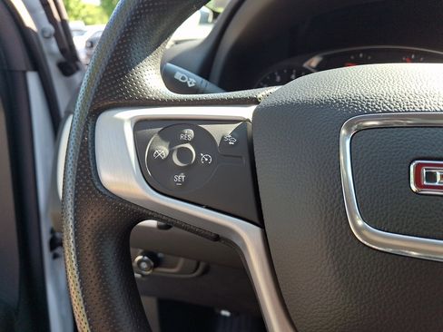 Used 2022 GMC Terrain SLE w/ Driver Convenience Package AWD/4WD image 19