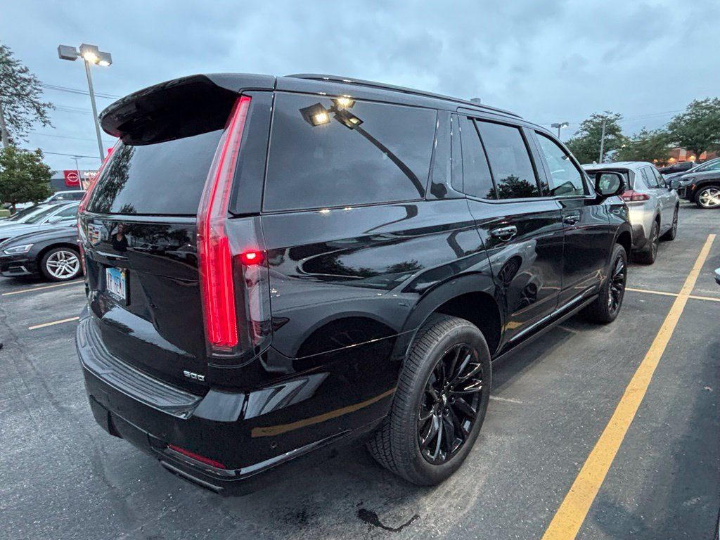 Used 2025 Cadillac Escalade Sport Platinum AWD/4WD image 4