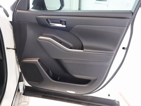 Used 2022 Toyota Highlander XSE image 35